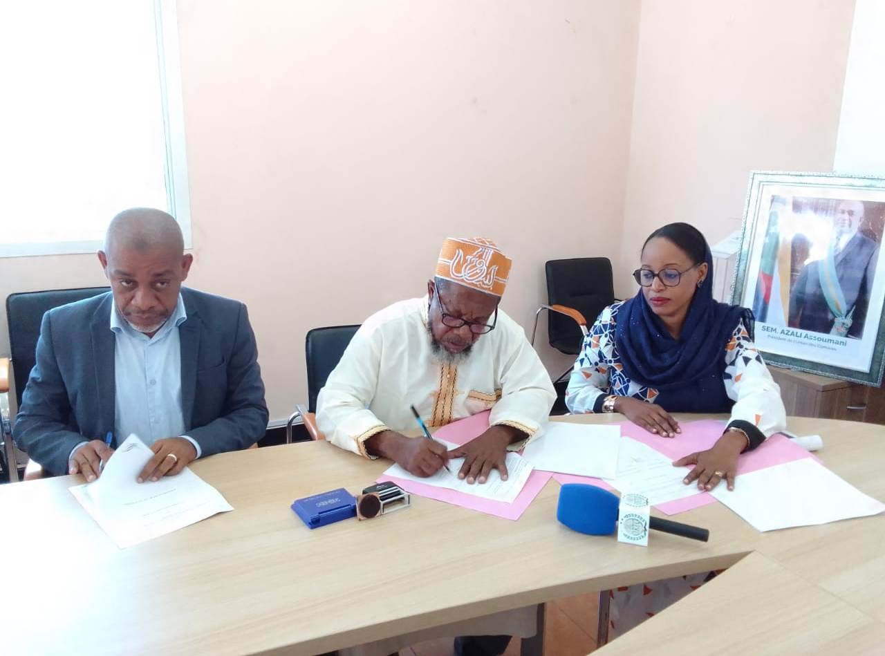 image Sonede devient officiellement le gestionnaire du réseau d’eau de Nioumadzaha et Selea